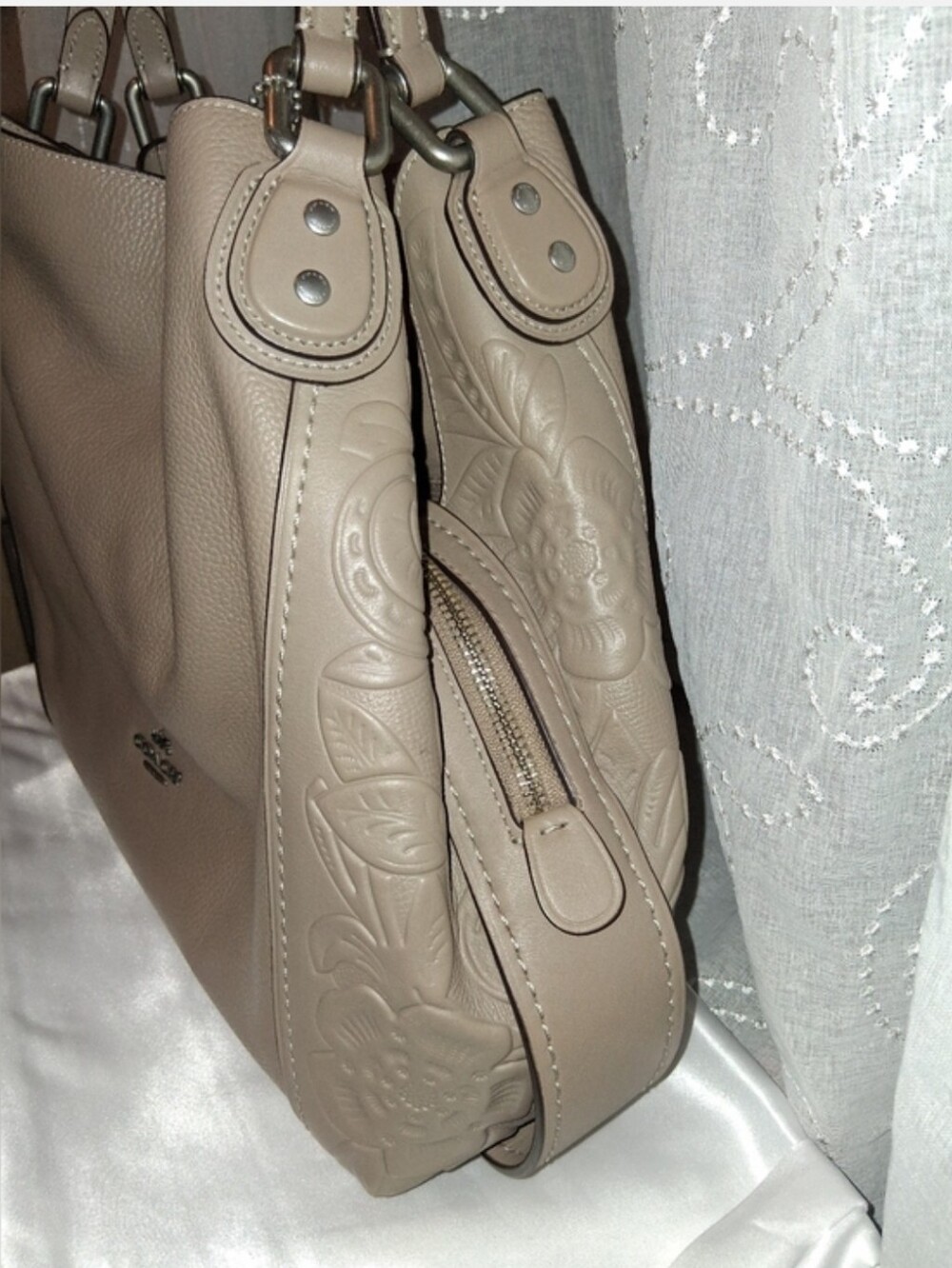 Coach RARE Tea Rose Edie 31 Taupe Pebble Leather Shoulder Tote